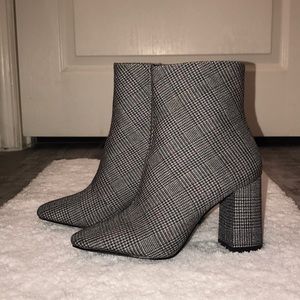 BRAND NEW Heeled Boots